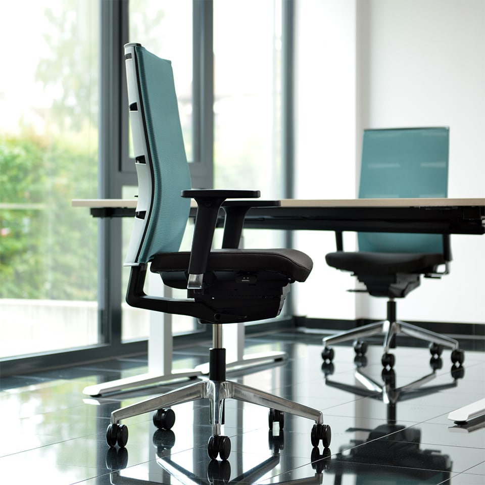 bild eines ergonomischen buerostuhl lento agilis matrix mit details und darstellung des materiales fuer bueromoebel leasing