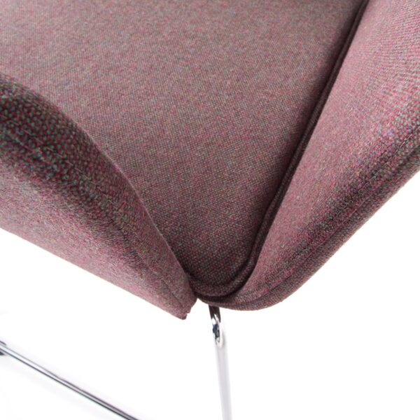 bild eines Kufenstuhl Besucherstuhl lento sitting smart k stoff mit details und darstellung des materiales