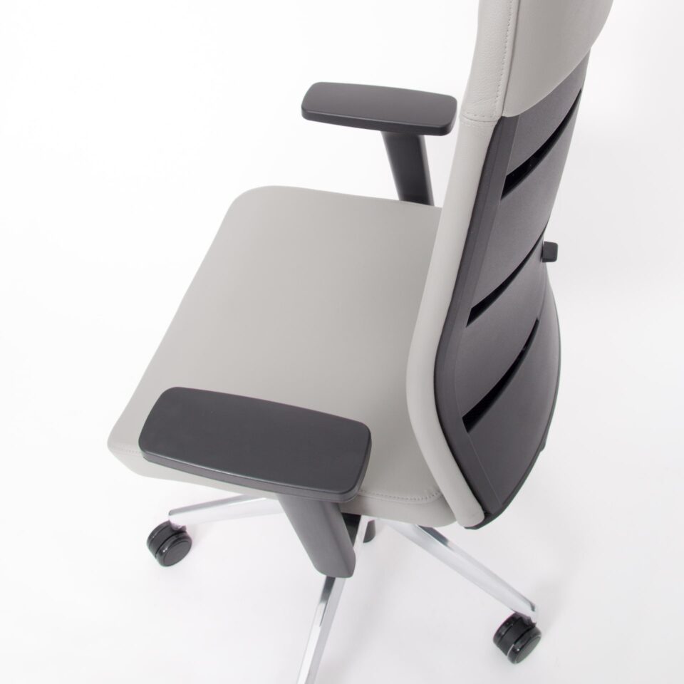 bild eines buerostuhl kostenlos testen lento agilis matrix leder mit details und darstellung des materiales