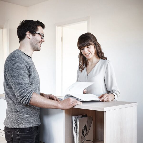 bild eines ergonomischer arbeitsplatz lento cosinus kommunikation bewegung