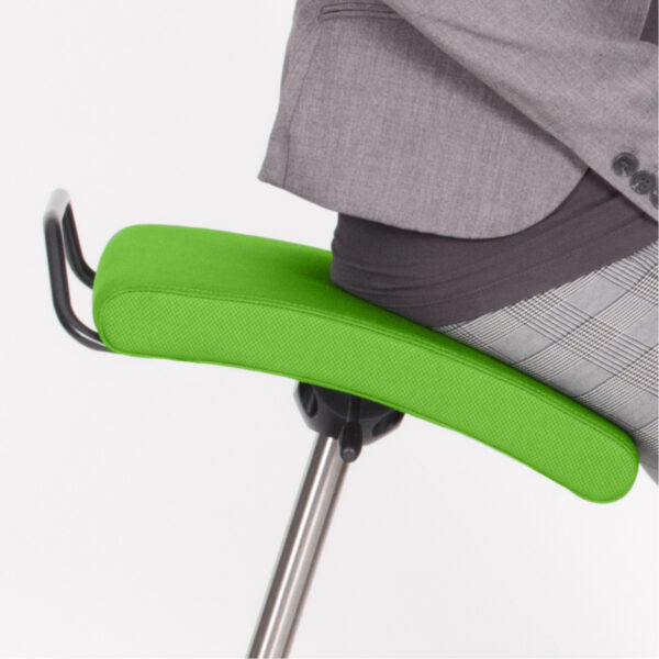 lento sella activa Sitz- Stehhilfe ergonomischer Stehstuhl mit Bodenwippe grün in Bewegung
