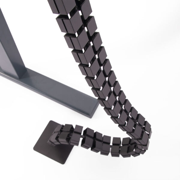Bild von Kabelkette schwarz für Kabelmanagement vertikal - lento Schreibtischzubehör