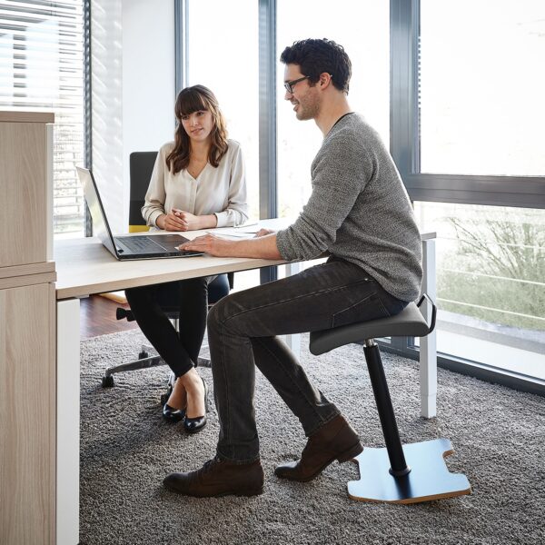 Stehhocker sella aktiva lento als Sitz-Stehhilfe