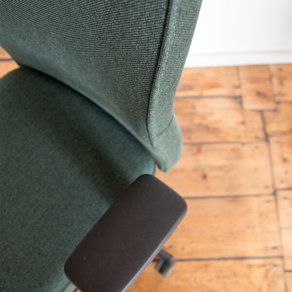 agilis genesis ergonomischer Bürostuhl grün Detailbild