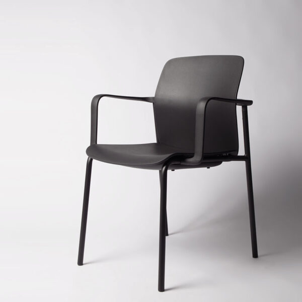 lento light 2.0 Stapelstuhl verkettbar günstig schwarz mit Armlehnen im Halbprofil