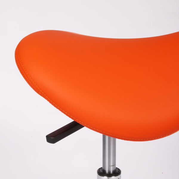 lento ergonomischer Sattelhocker orange optimal für den Medizinbereich - schnelle Reinigung